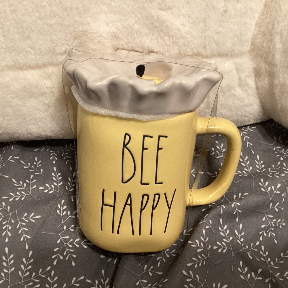 Rae Dunn bee happy topper